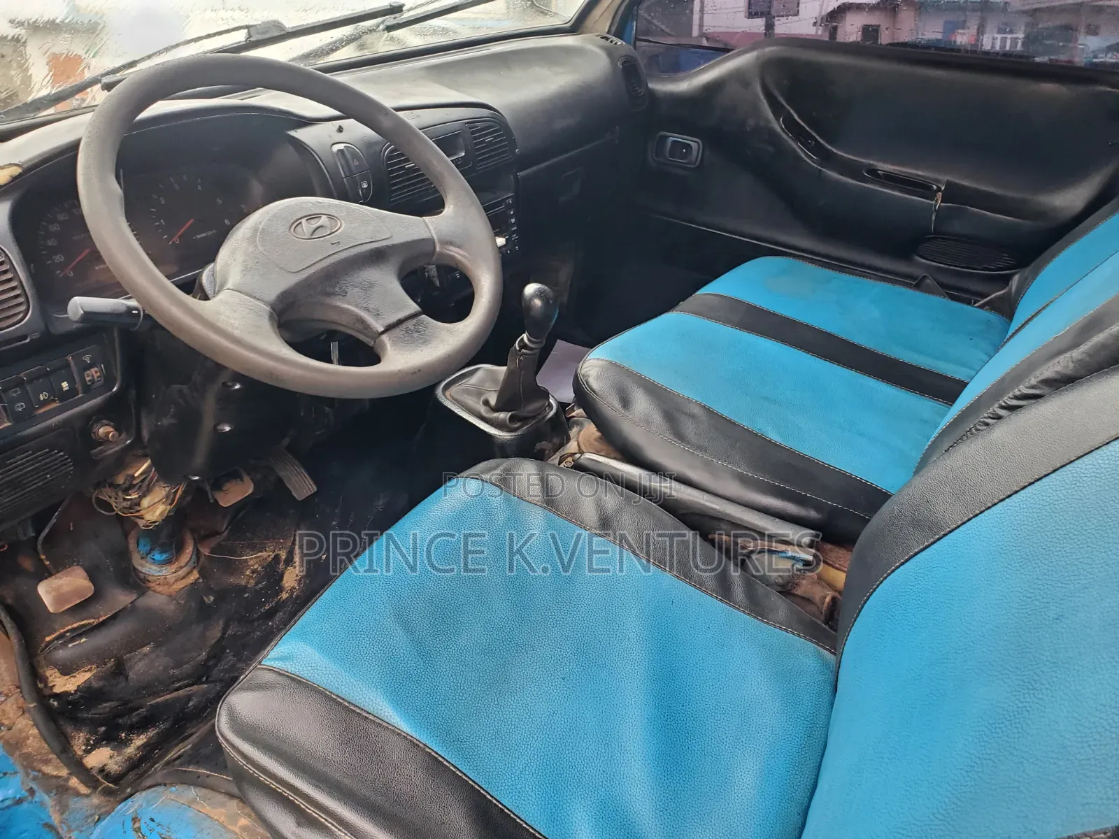 Hyundai H-100 2004 Blue
