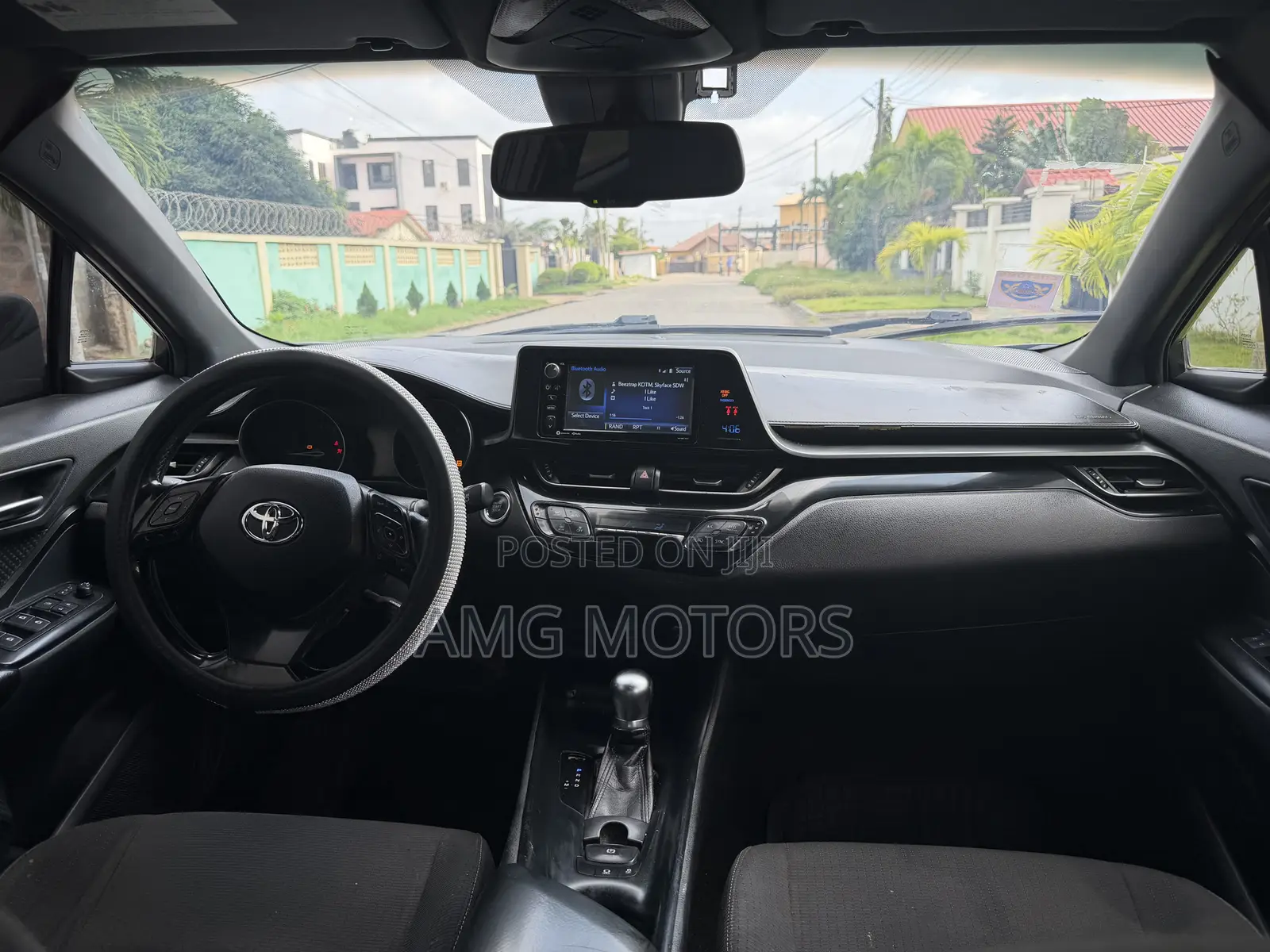 Toyota C-HR XLE FWD Sport Utility (2.0L 4cyl 2AM) 2018 Black