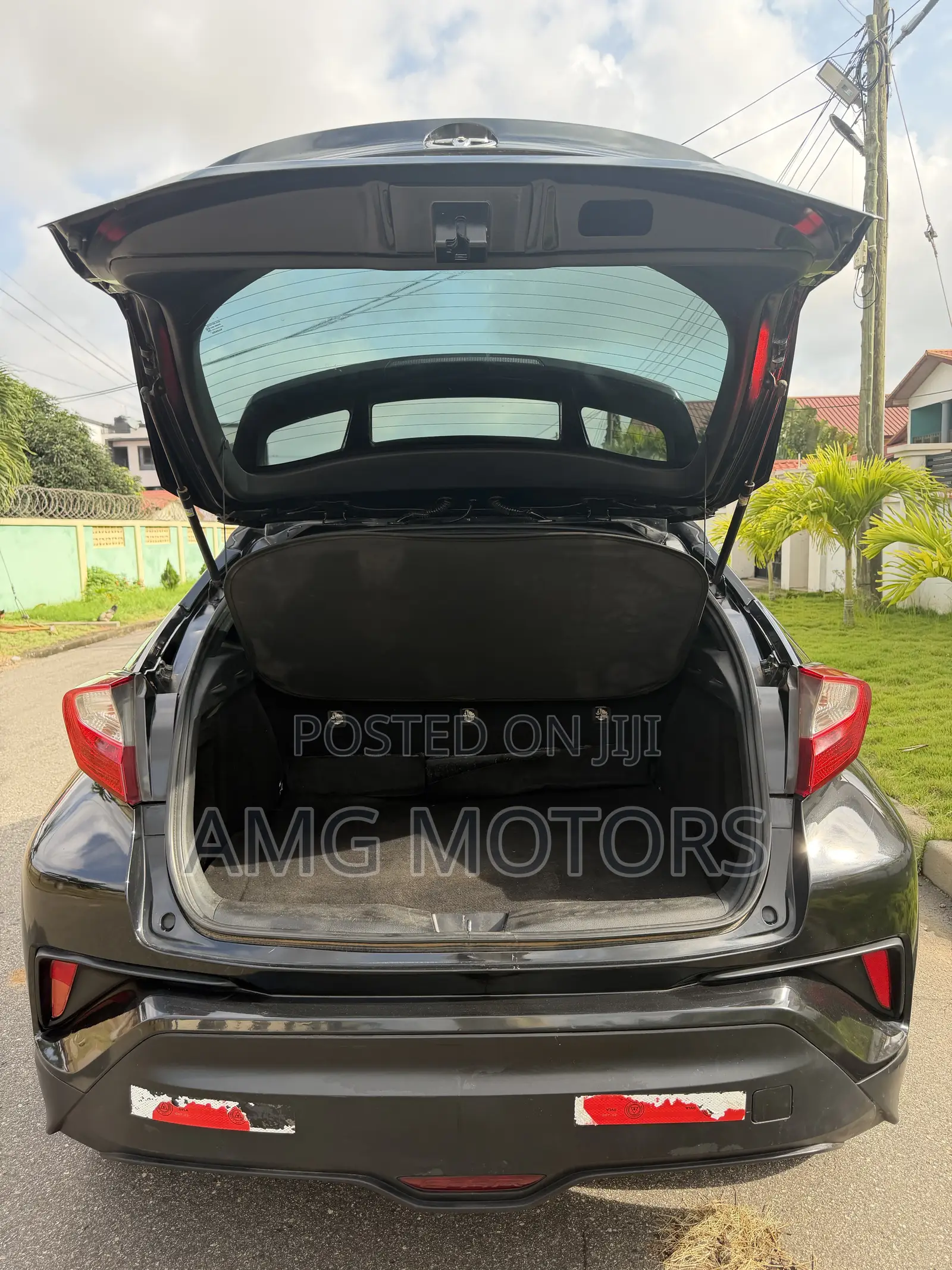 Toyota C-HR XLE FWD Sport Utility (2.0L 4cyl 2AM) 2018 Black
