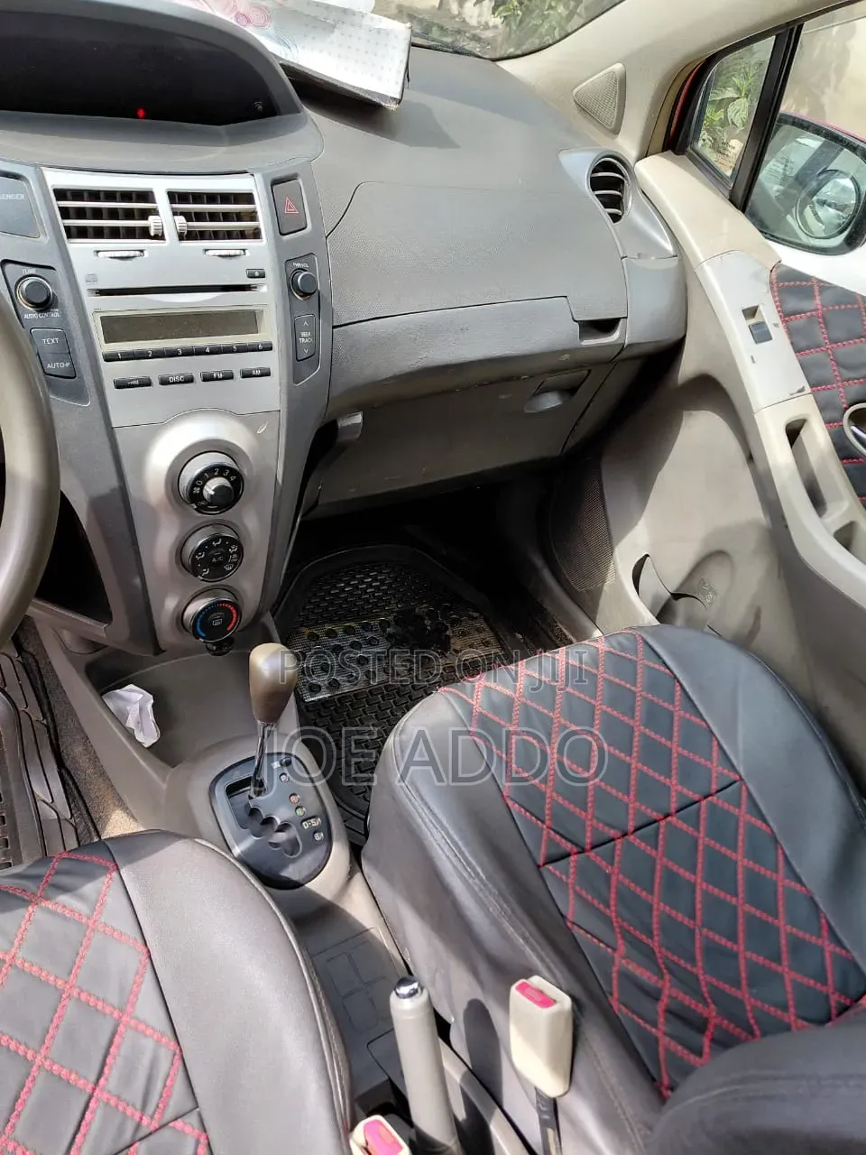 Toyota Vitz 2010 Red