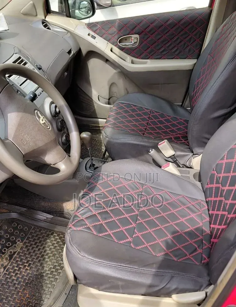 Toyota Vitz 2010 Red