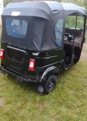 Bajaj RE 2022 Black