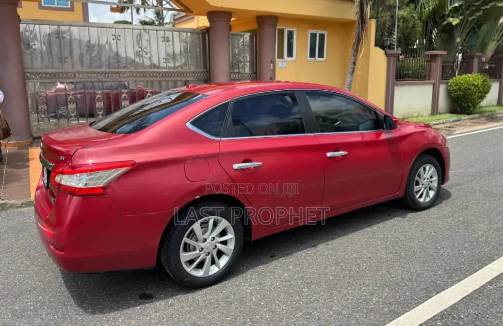 Nissan Sentra 2015 Red