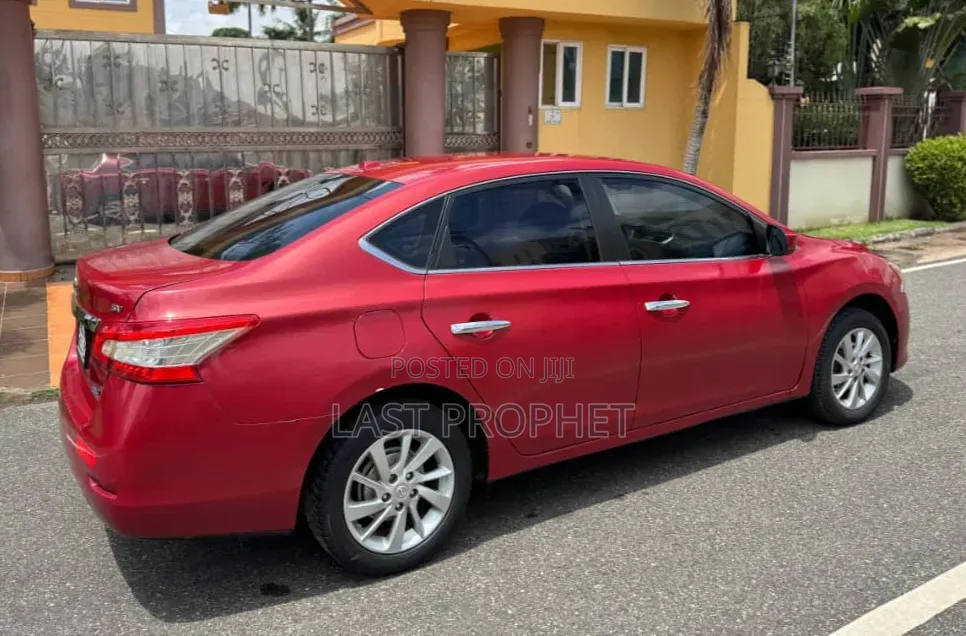 Nissan Sentra 2015 Red