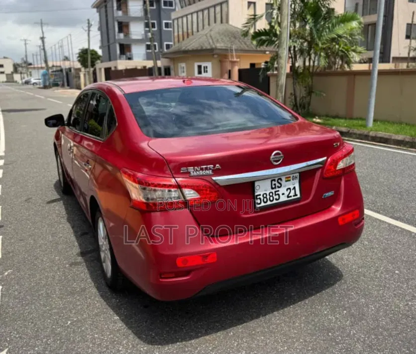 Nissan Sentra 2015 Red