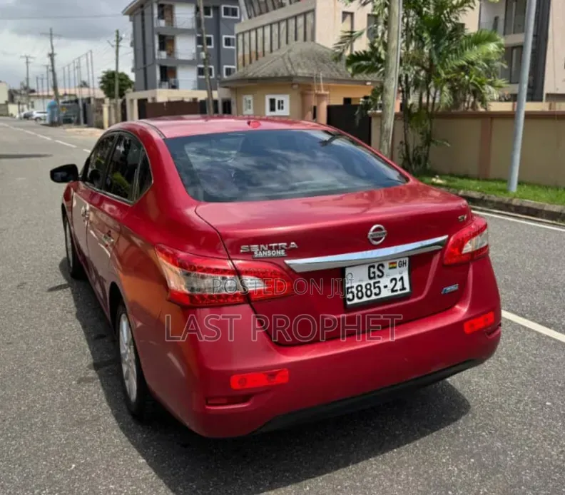 Nissan Sentra 2015 Red