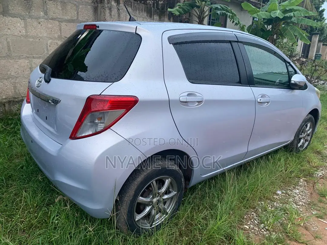Toyota Vitz 1.3 AWD 5dr 2013 Silver