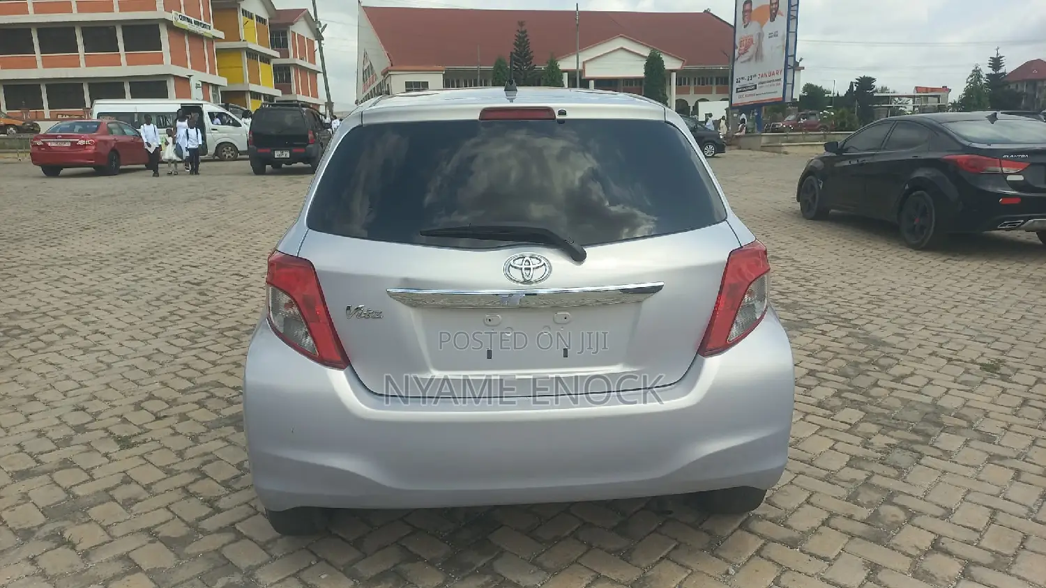 Toyota Vitz 1.3 AWD 5dr 2013 Silver
