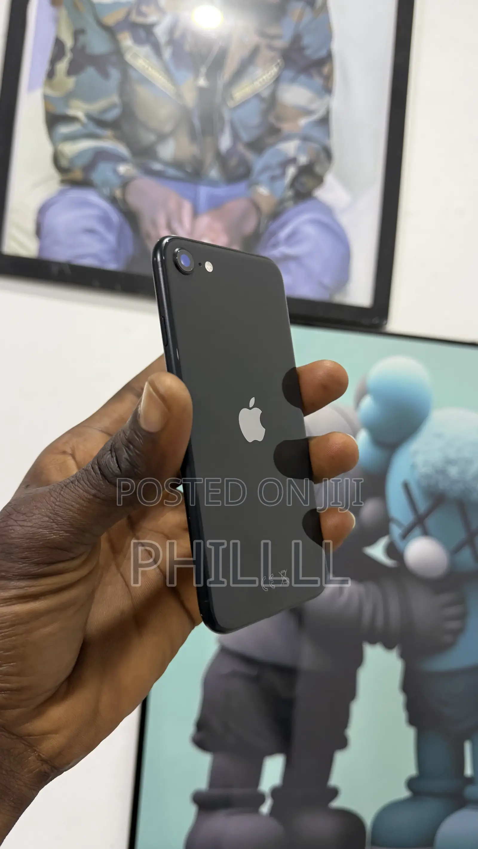 Apple iPhone SE (2020) 64 GB Black