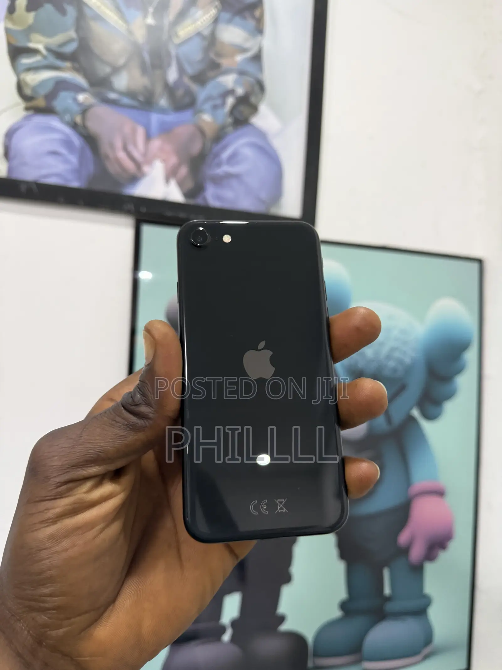 Apple iPhone SE (2020) 64 GB Black
