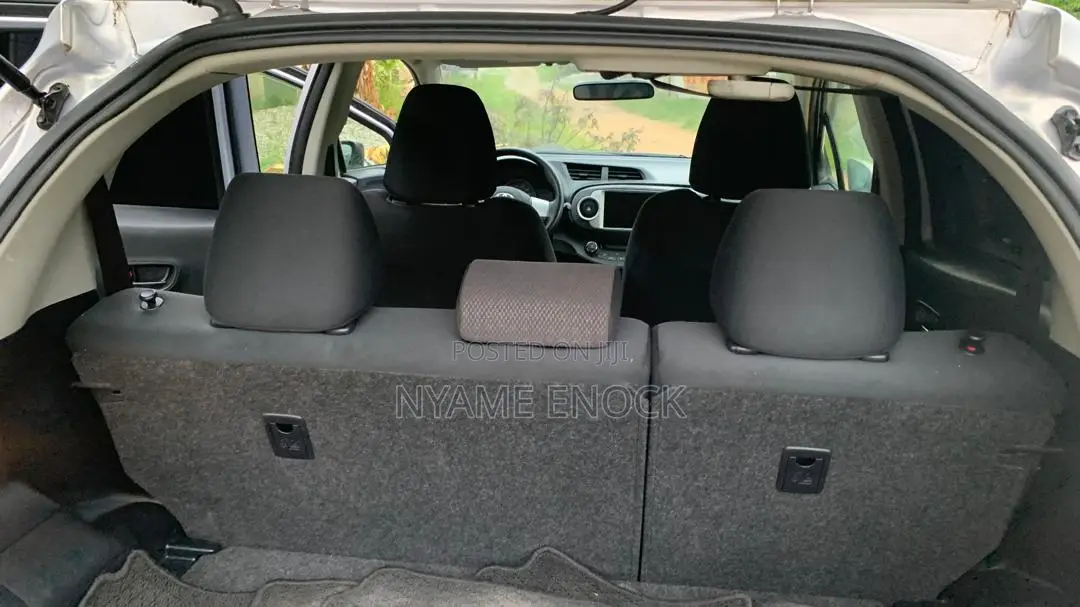 Toyota Vitz 1.3 AWD 5dr 2013 Silver