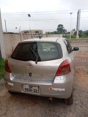 Toyota Vitz 2010 Gray