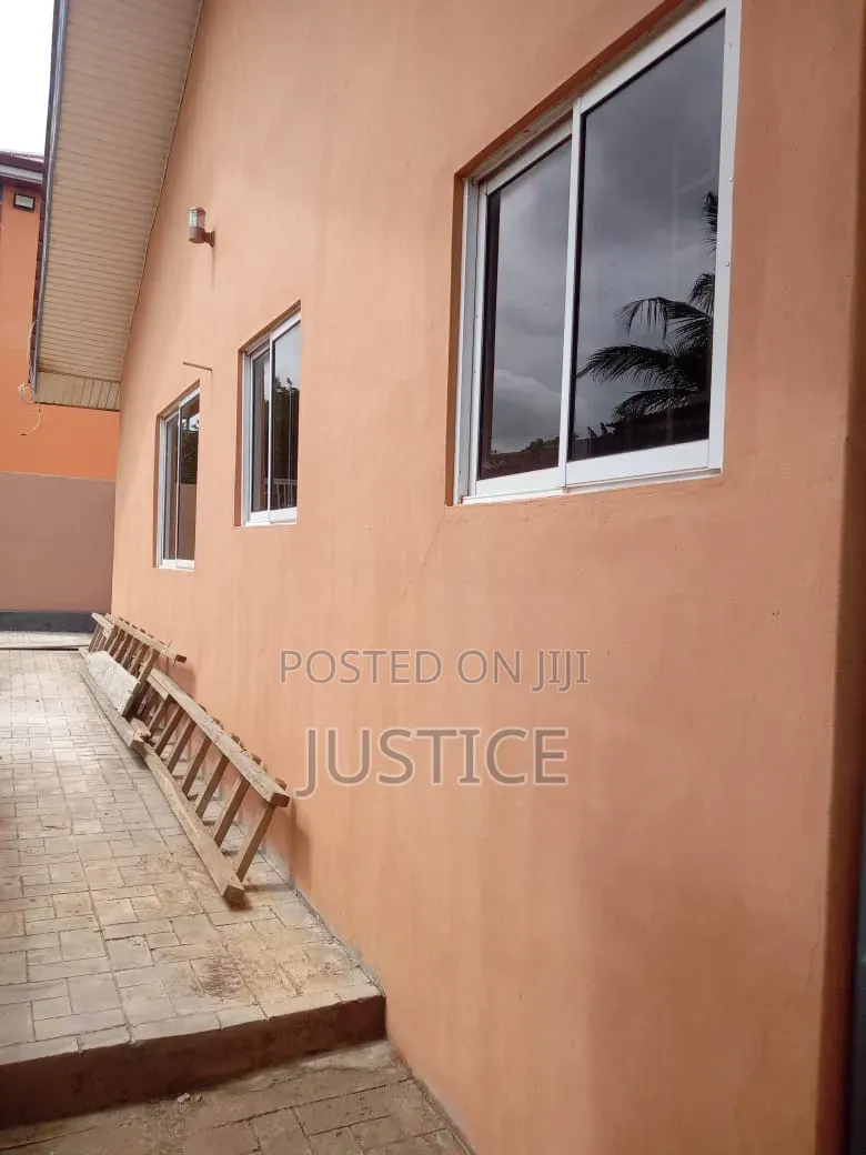 3bdrm House in Night Market Tantra, Ola Achool Area for rent