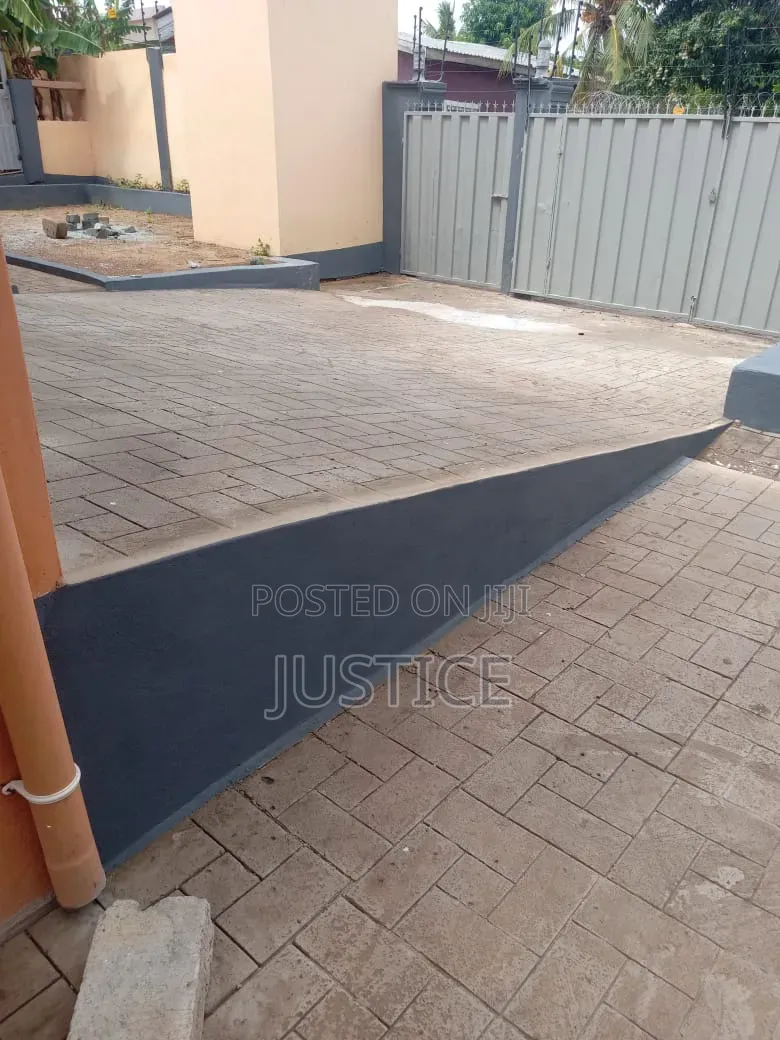 3bdrm House in Night Market Tantra, Ola Achool Area for rent