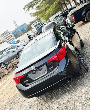 Toyota Corolla L (1.8L 4cyl 2A) 2019 Black