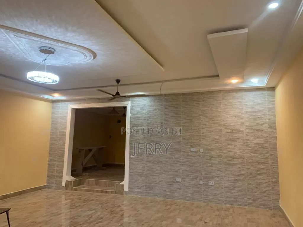 4bdrm House in Pokuase for sale