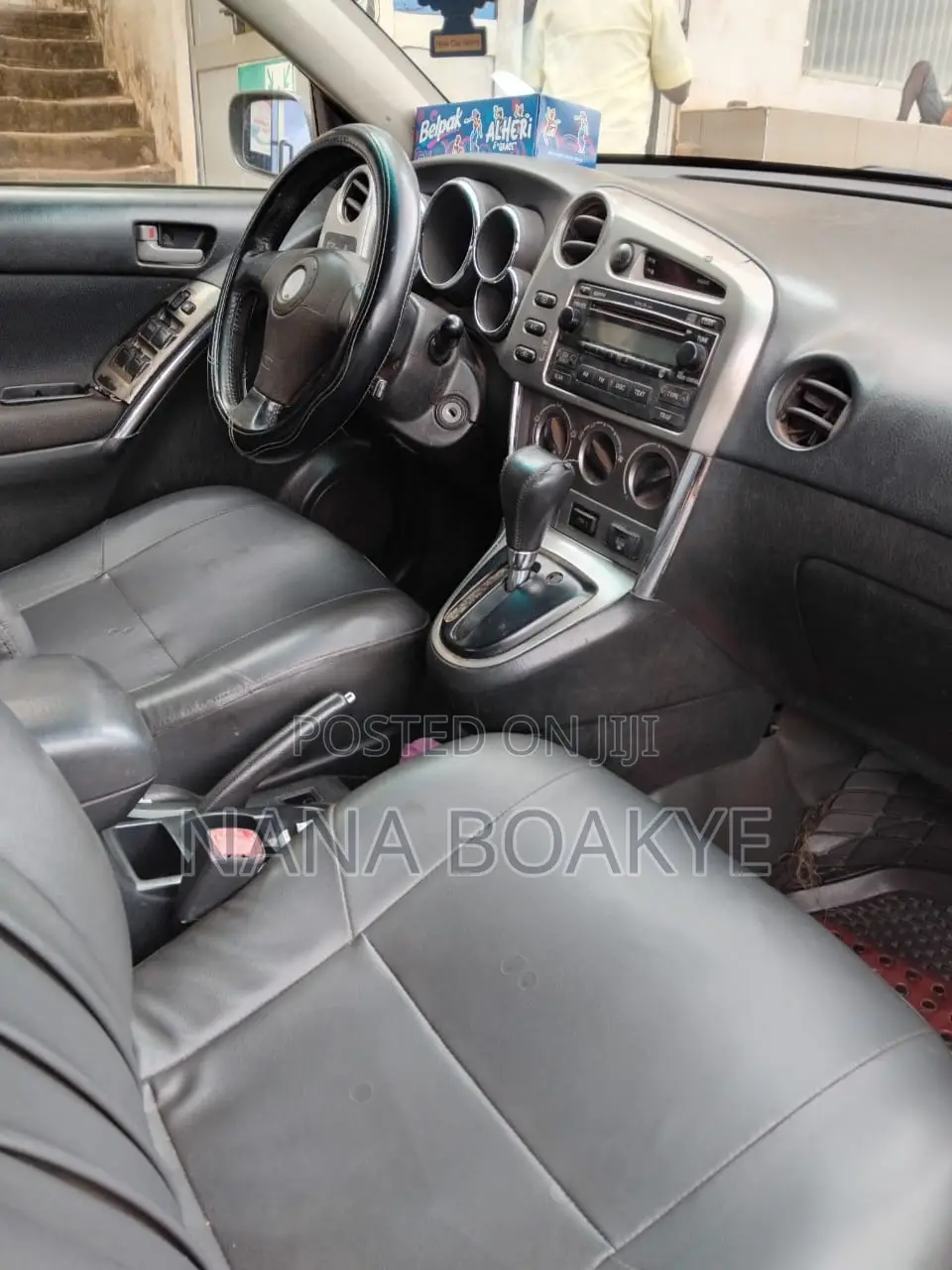 Toyota Matrix XR Hatchback FWD (1.8L 4cyl 4A) 2008 Gray