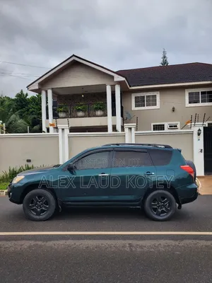 Toyota RAV4 2010 Green