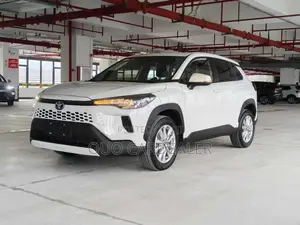 Toyota Corolla Cross XLE 2025 White