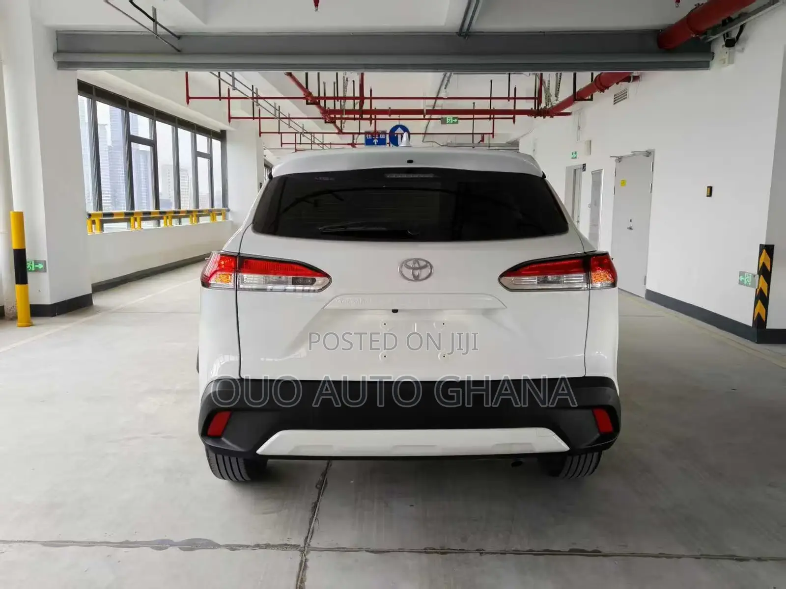 Toyota Corolla Cross XLE 2025 White