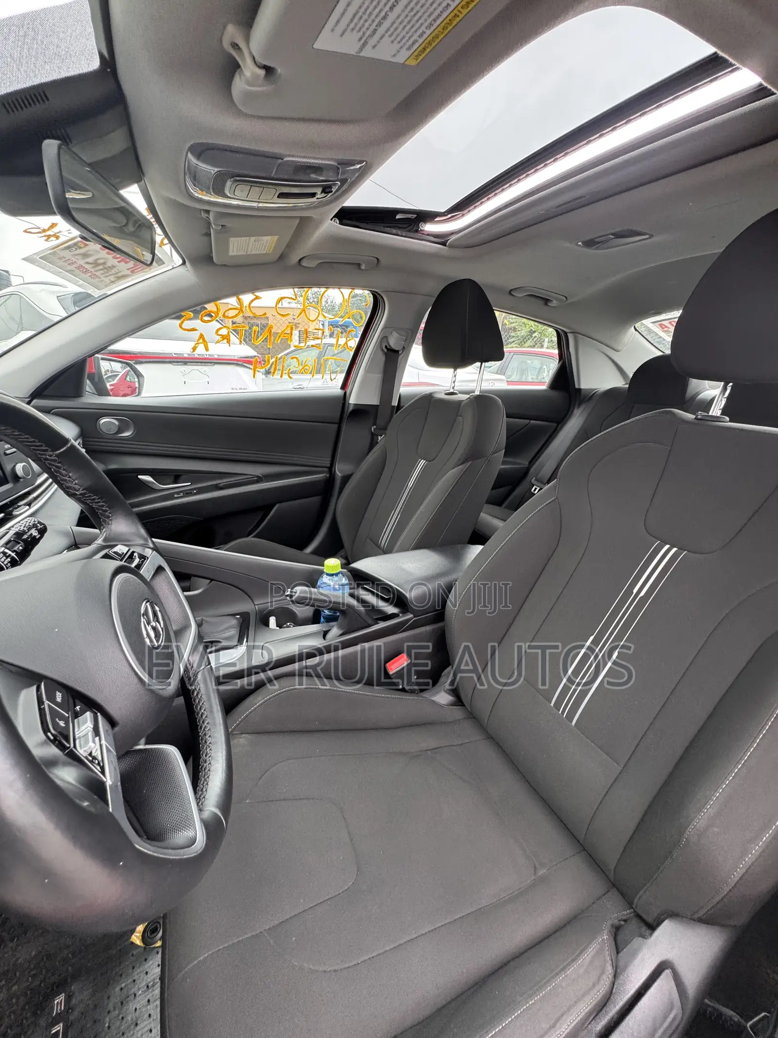 Hyundai Elantra SE 2021 Red