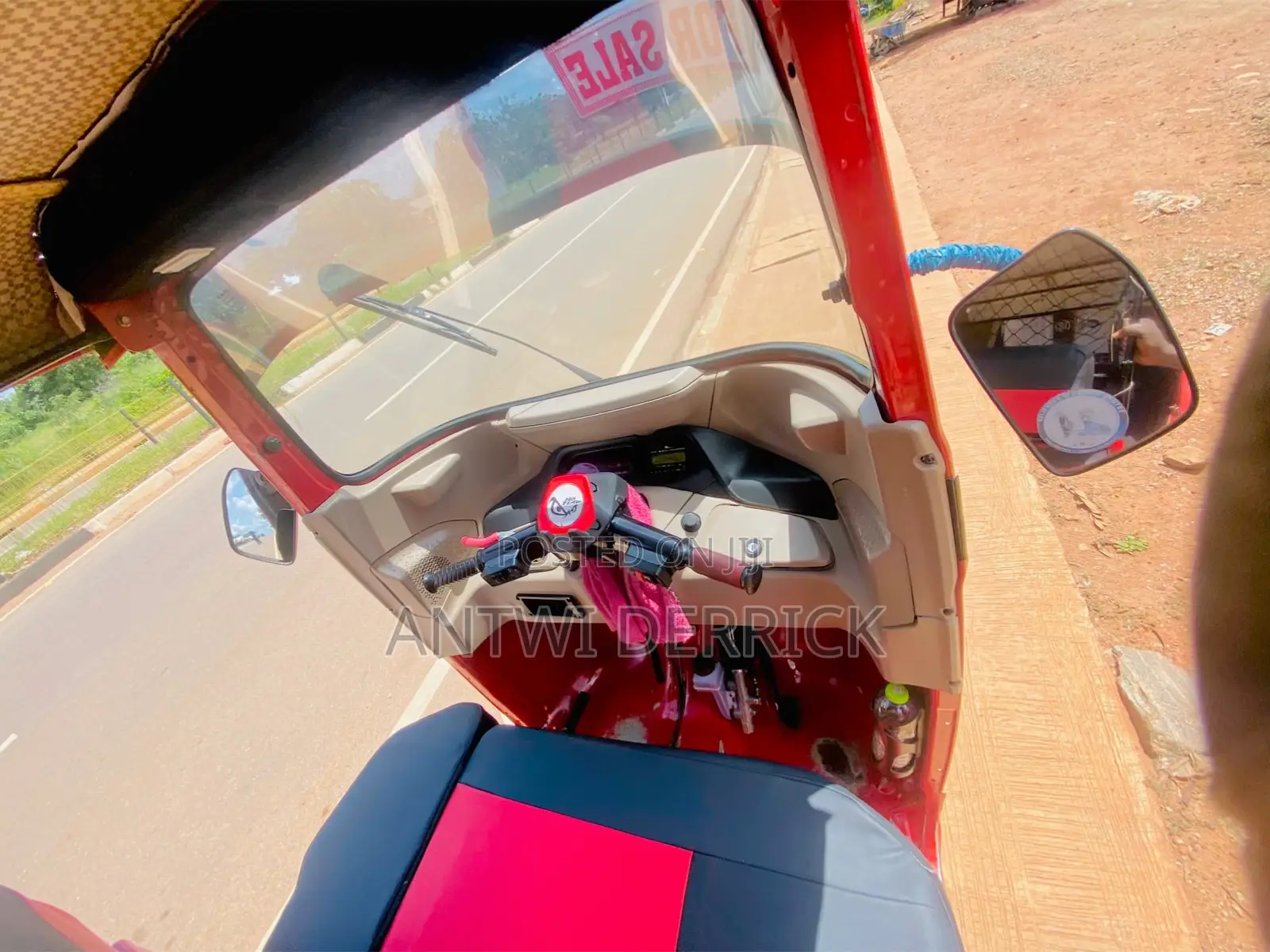 Bajaj Boxer 125 2025 Red