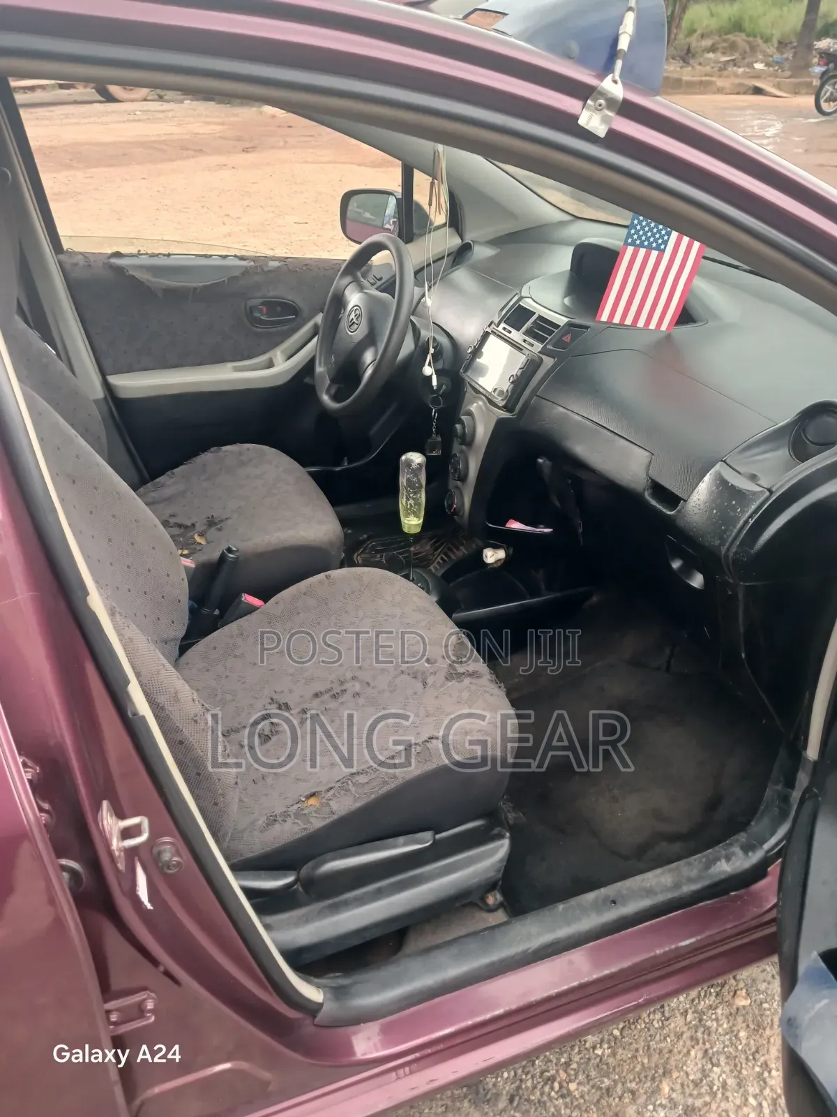 Toyota Vitz 2010 Brown