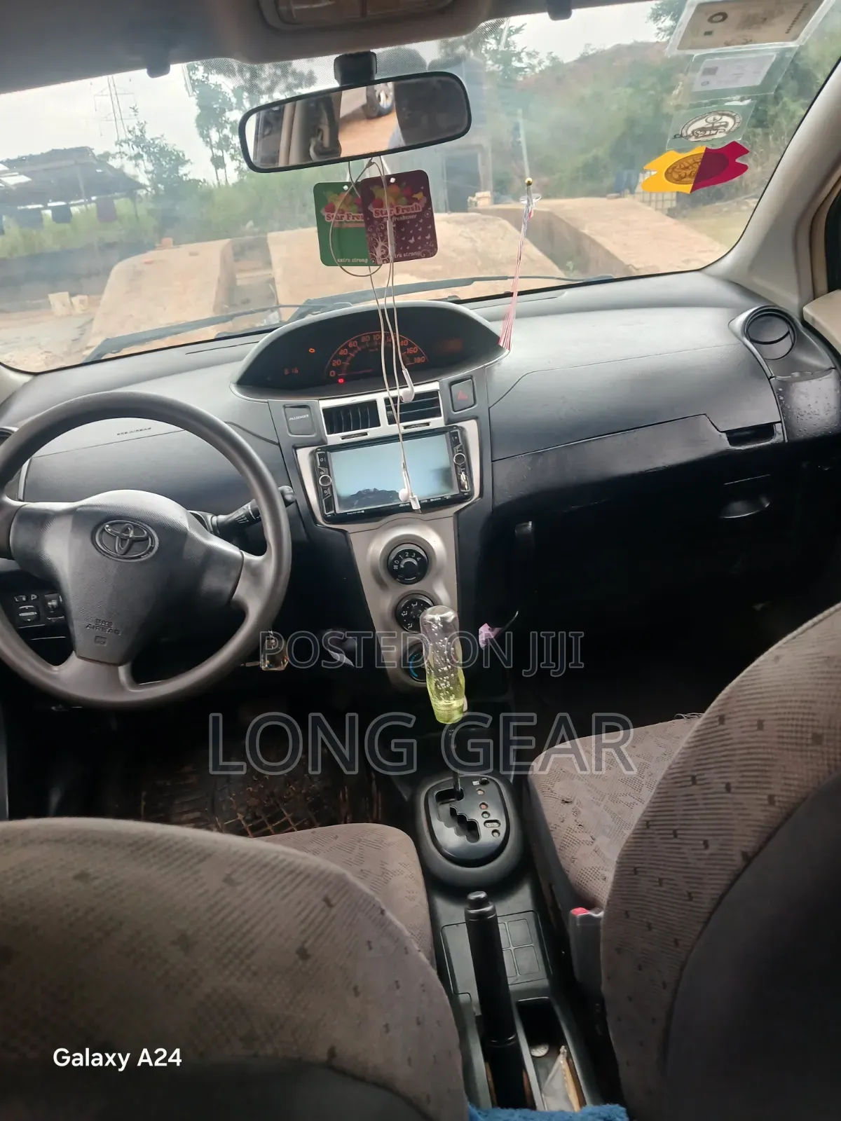 Toyota Vitz 2010 Brown