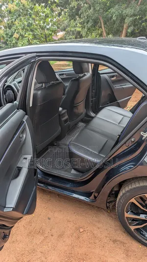 Toyota Corolla XSE (1.8L 4cyl 2A) 2019