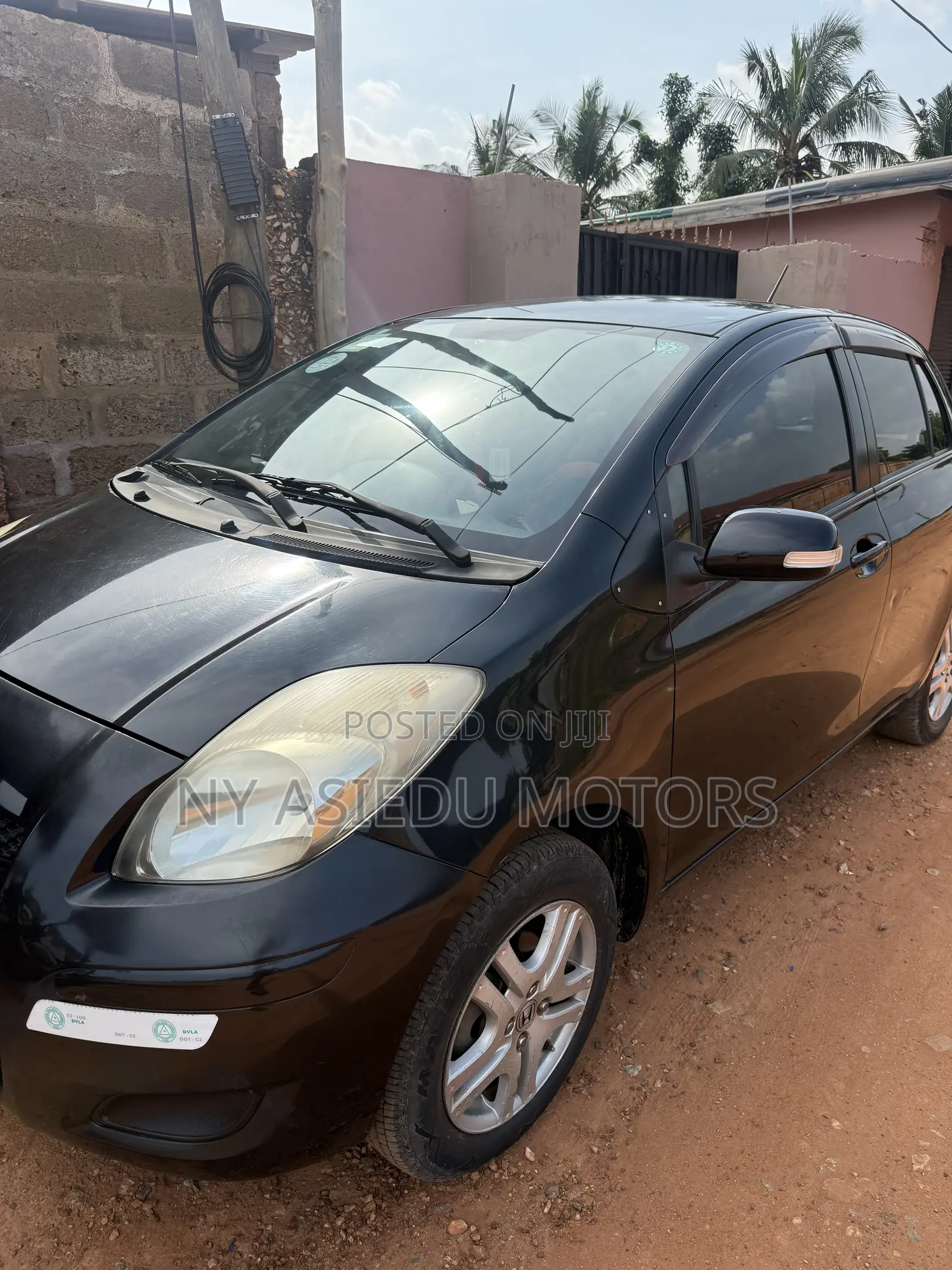 Toyota Vitz 1.5 FWD 3dr 2010 Black