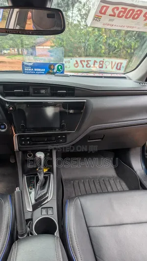 Toyota Corolla XSE (1.8L 4cyl 2A) 2019