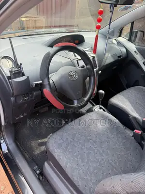 Toyota Vitz 1.5 FWD 3dr 2010 Black