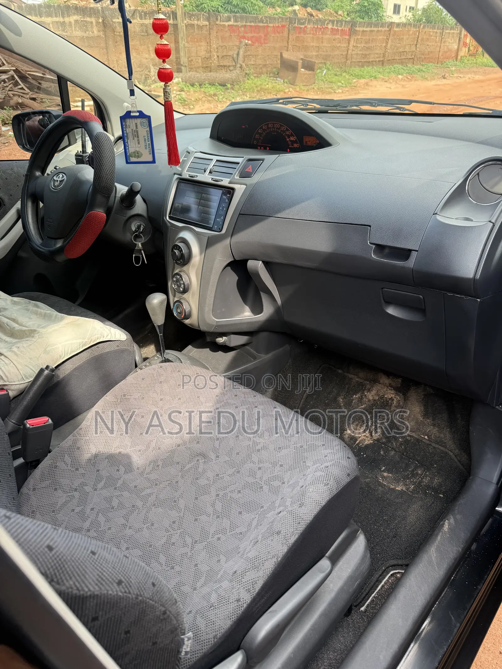 Toyota Vitz 1.5 FWD 3dr 2010 Black