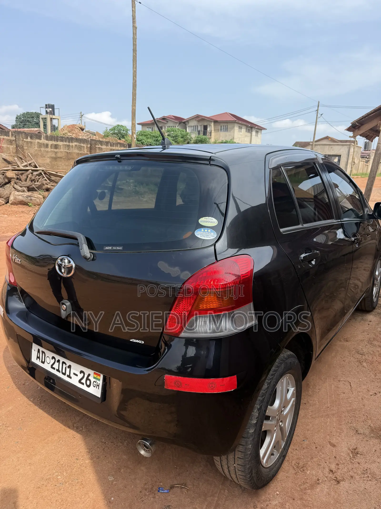 Toyota Vitz 1.5 FWD 3dr 2010 Black