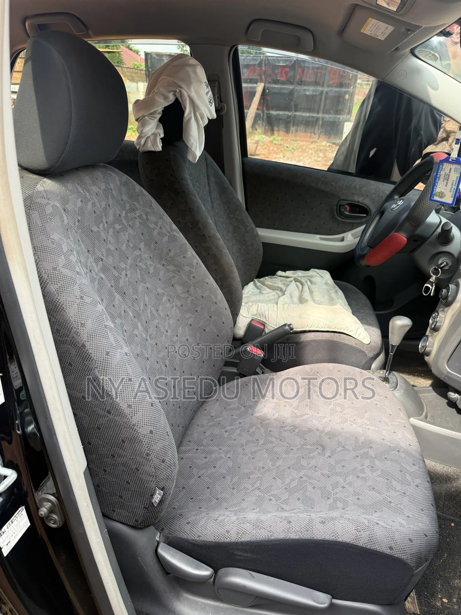 Toyota Vitz 1.5 FWD 3dr 2010 Black
