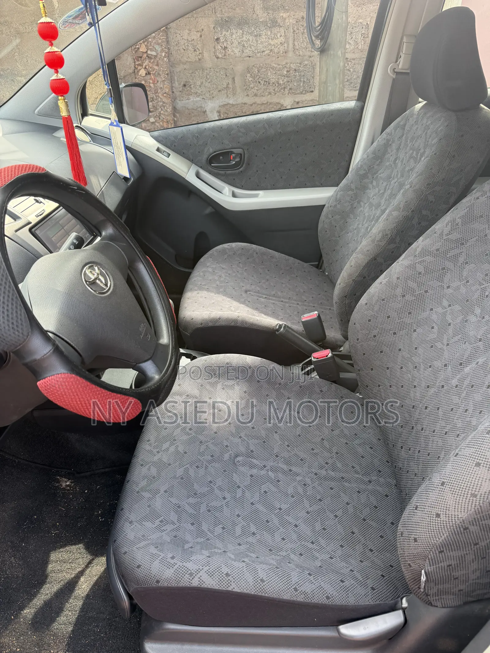 Toyota Vitz 1.5 FWD 3dr 2010 Black