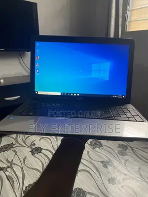 Laptop Acer Aspire E1-571 4GB Intel Core i5 HDD 750GB