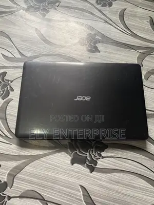 Laptop Acer Aspire E1-571 4GB Intel Core i5 HDD 750GB