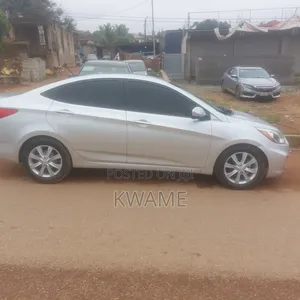 Hyundai Accent SE Sedan 2016 Silver