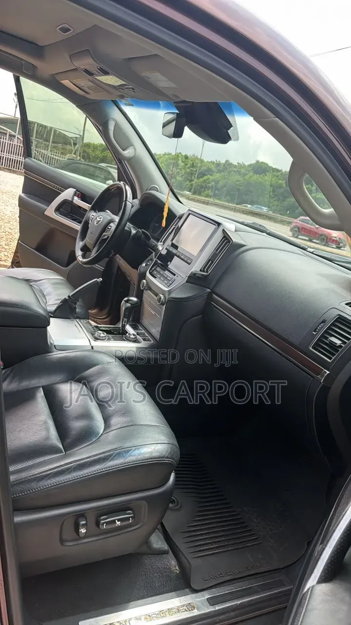 Toyota Land Cruiser 4.5 V8 VXR 2016 Brown