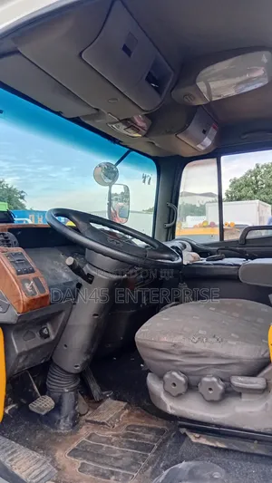Hyundai 5ton 8holes Big Headlight Manual Engine