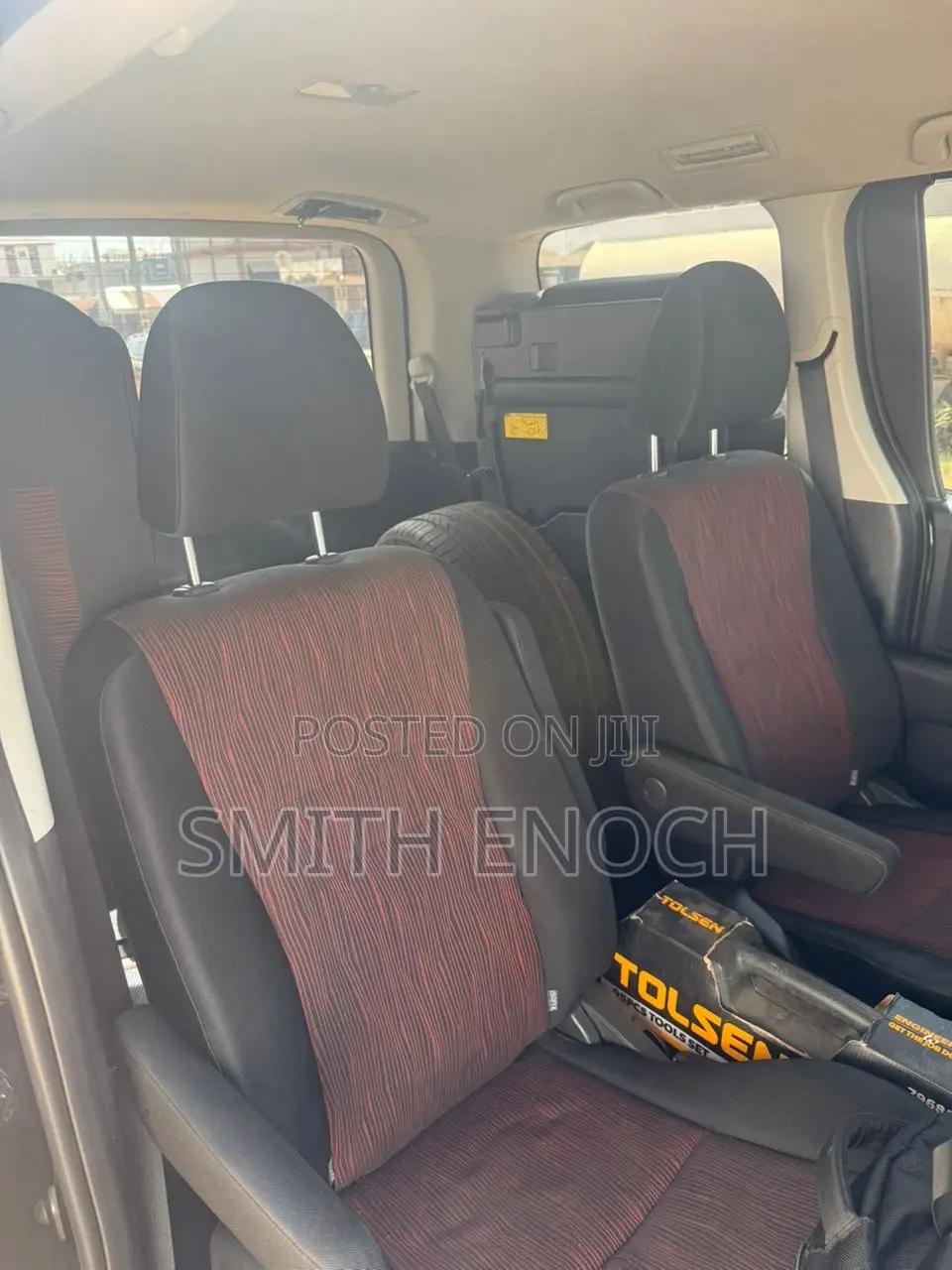 Toyota Voxy V 2WD 7-Seater 2010 Black
