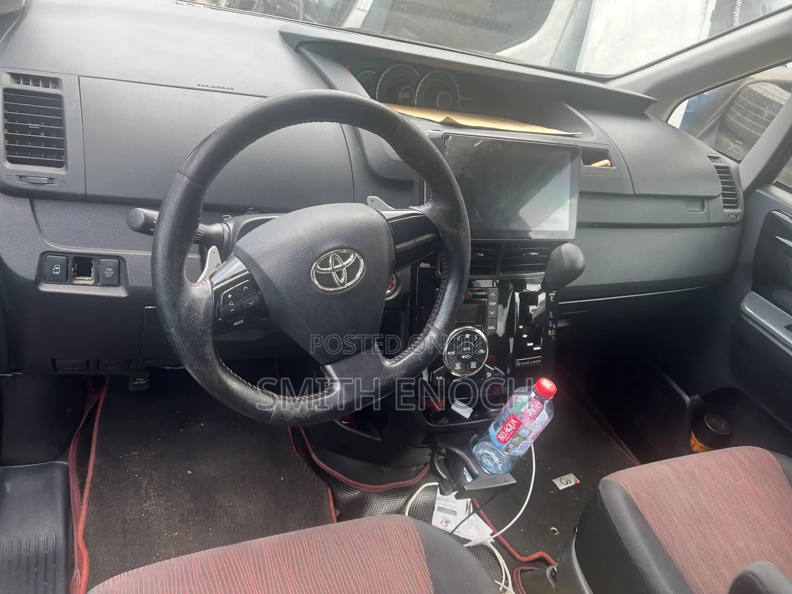 Toyota Voxy V 2WD 7-Seater 2010 Black