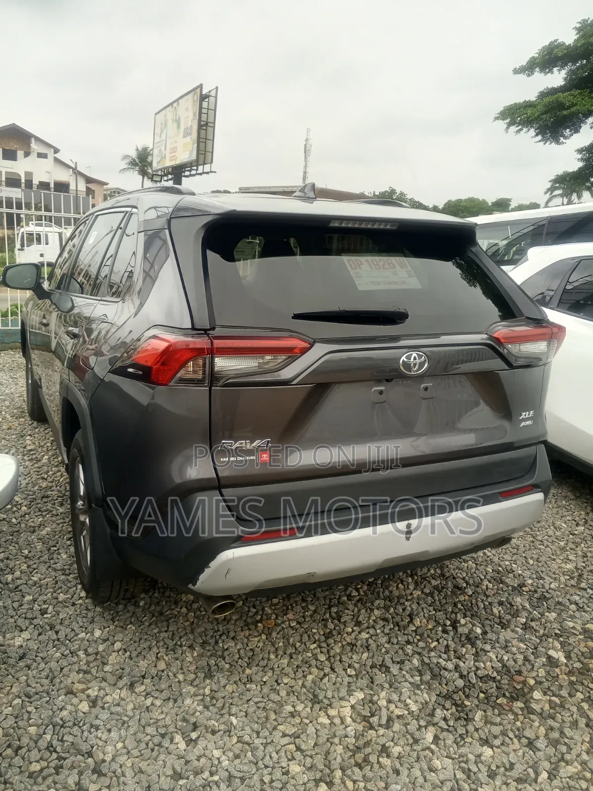Toyota RAV4 XLE 2022 Gray