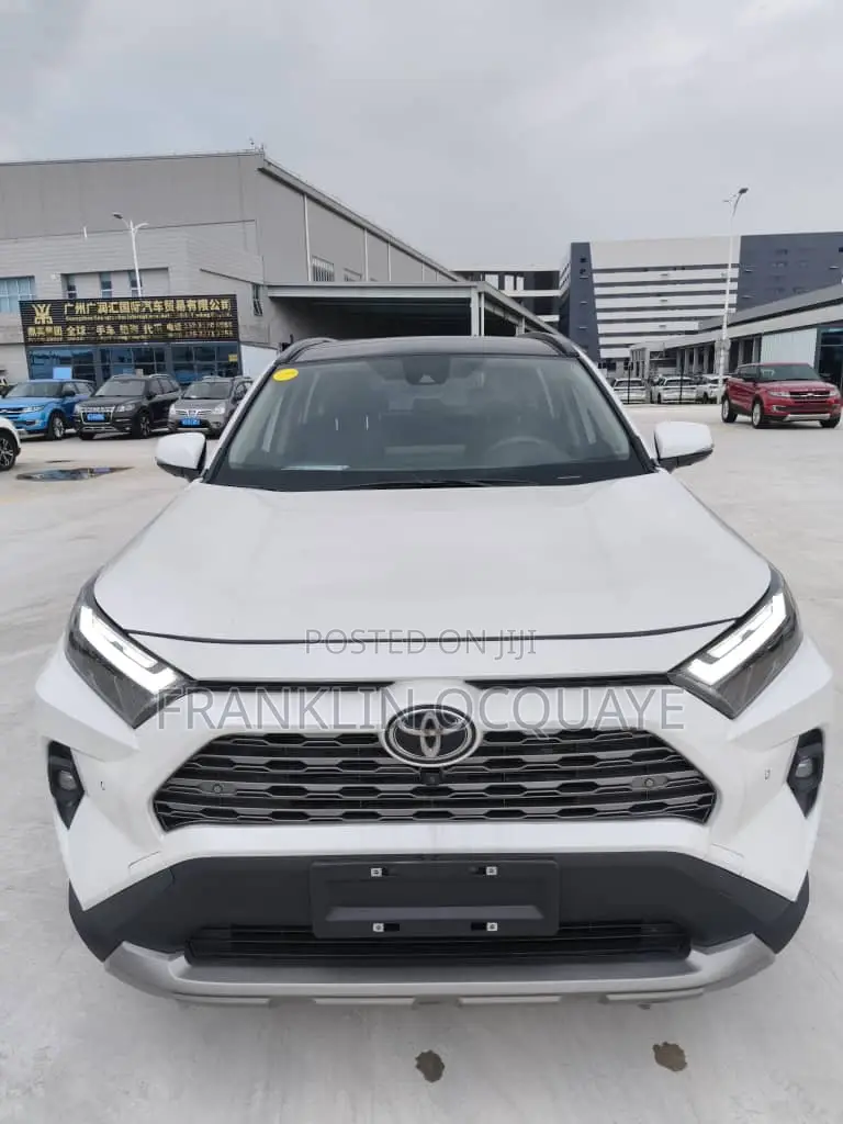Toyota RAV4 2025 White