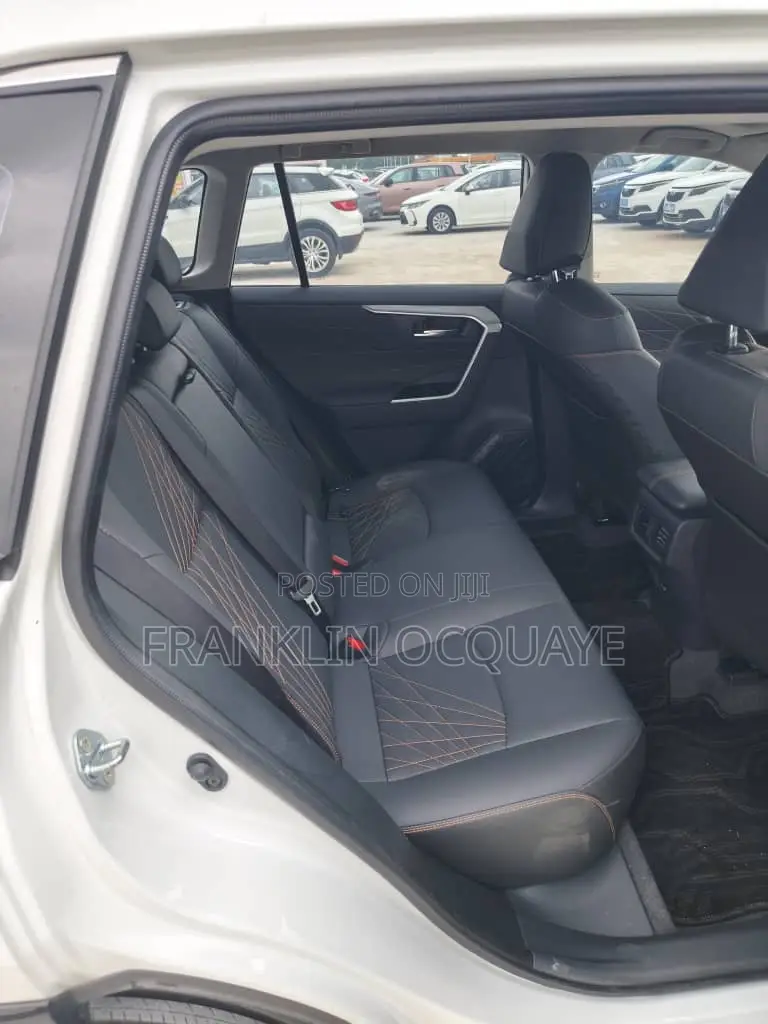 Toyota RAV4 2025 White