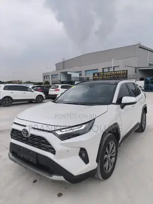 Toyota RAV4 2025 White