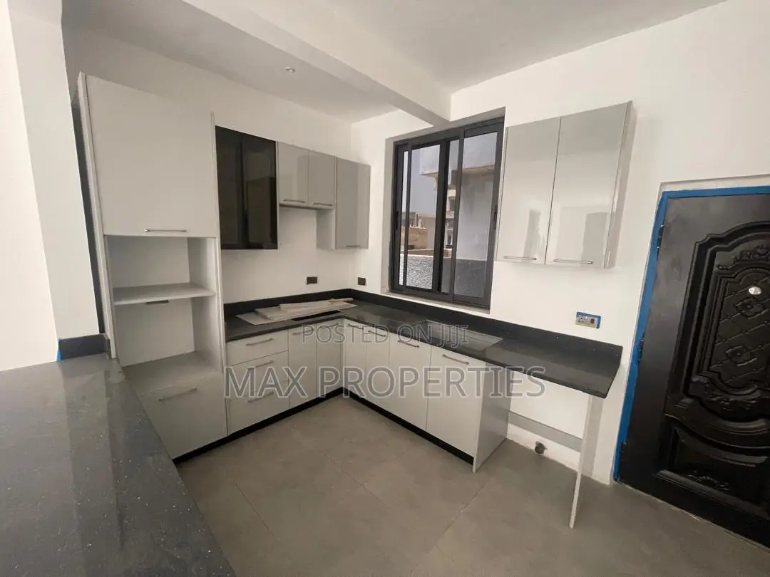 4bdrm House in Haatso for sale