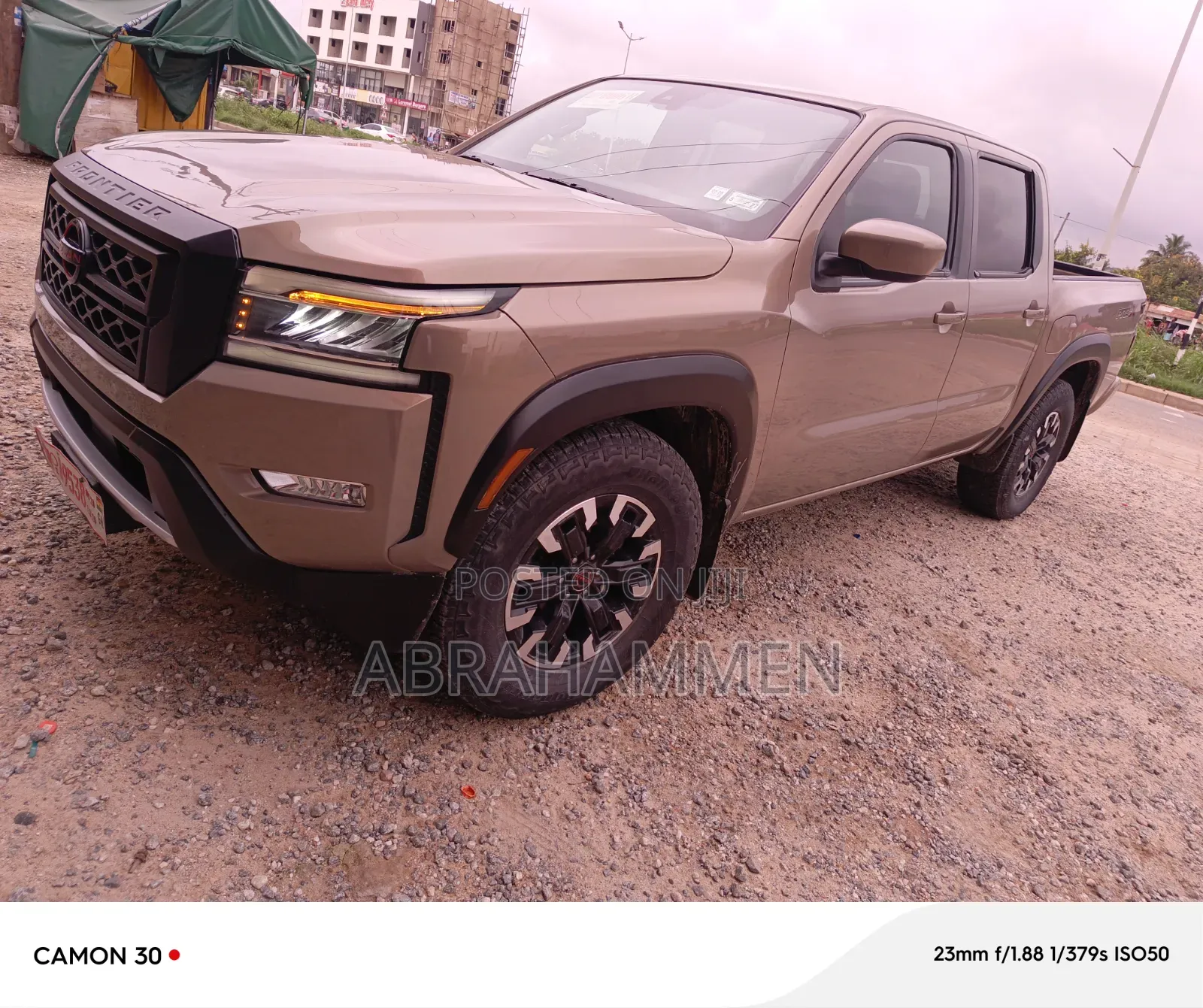 Nissan Frontier 2025 Pink
