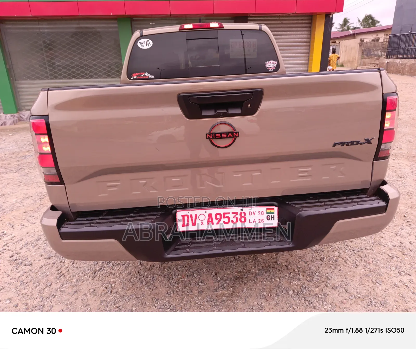 Nissan Frontier 2025 Pink